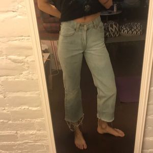 Vintage Levi’s 550 cropped light wash sz 23